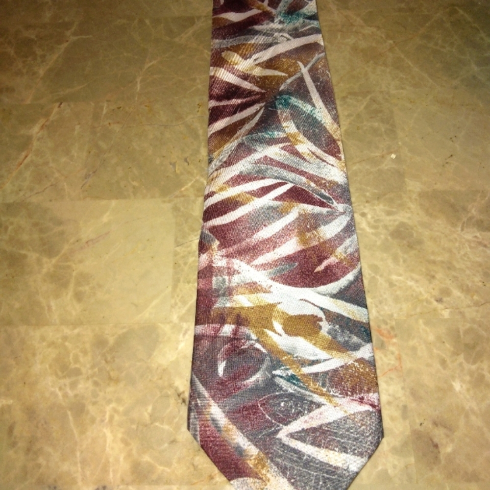 Sold....Vintage Fifth Avenue Fashion Tie